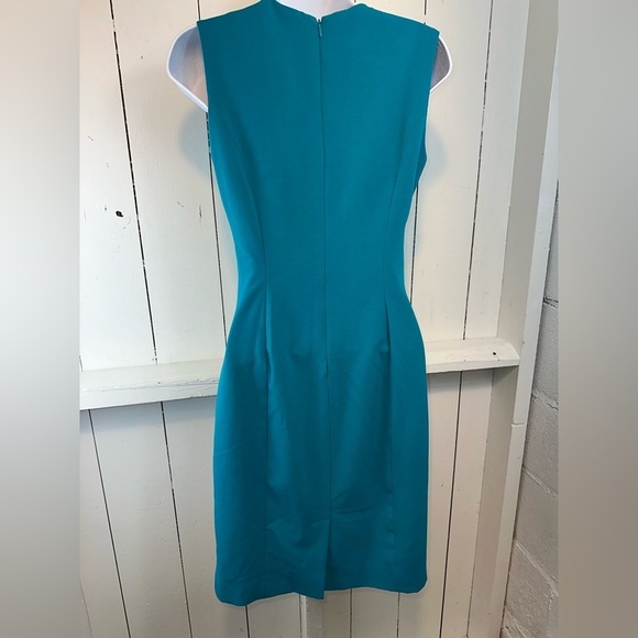 Calvin Klein Aqua Crochet Sheath Dress Women’s Size 2 Sleeveless V- Neck - Picture 5 of 11